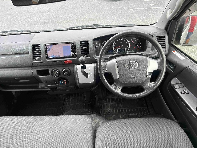 TOYOTA HIACE 2018 Image 19