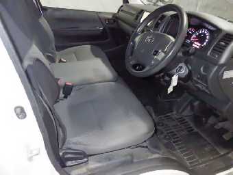 TOYOTA HIACE 2018 Image 3