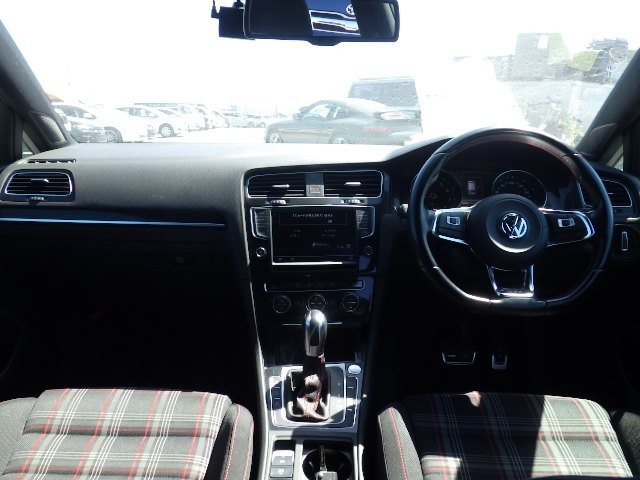 VOLKSWAGEN ARTEON 2016 Image 21