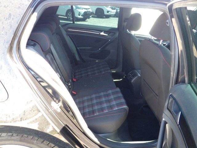 VOLKSWAGEN ARTEON 2016 Image 30