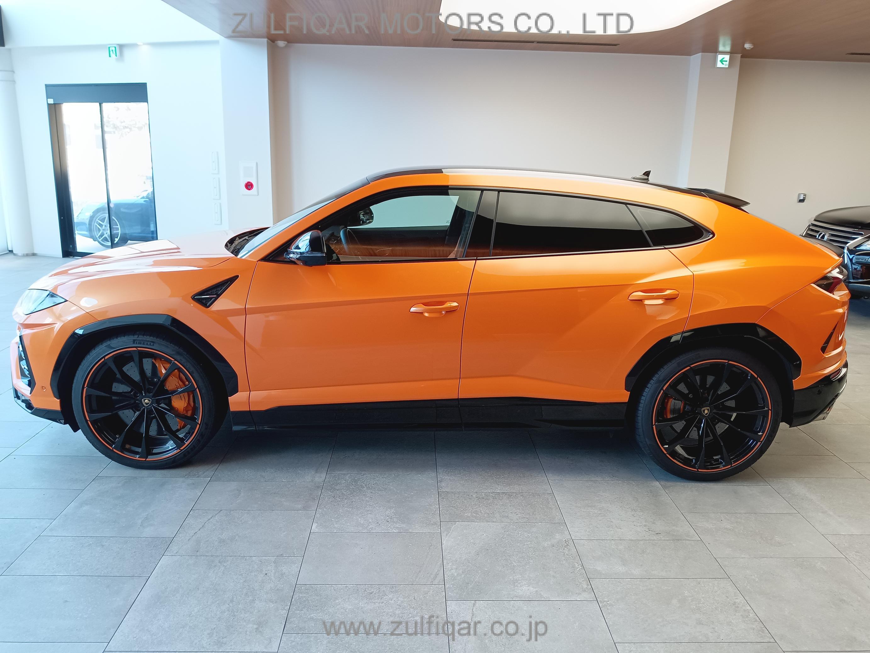 LAMBORGHINI URUS 2021 Image 12