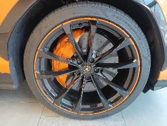 LAMBORGHINI URUS 2021 Image 16