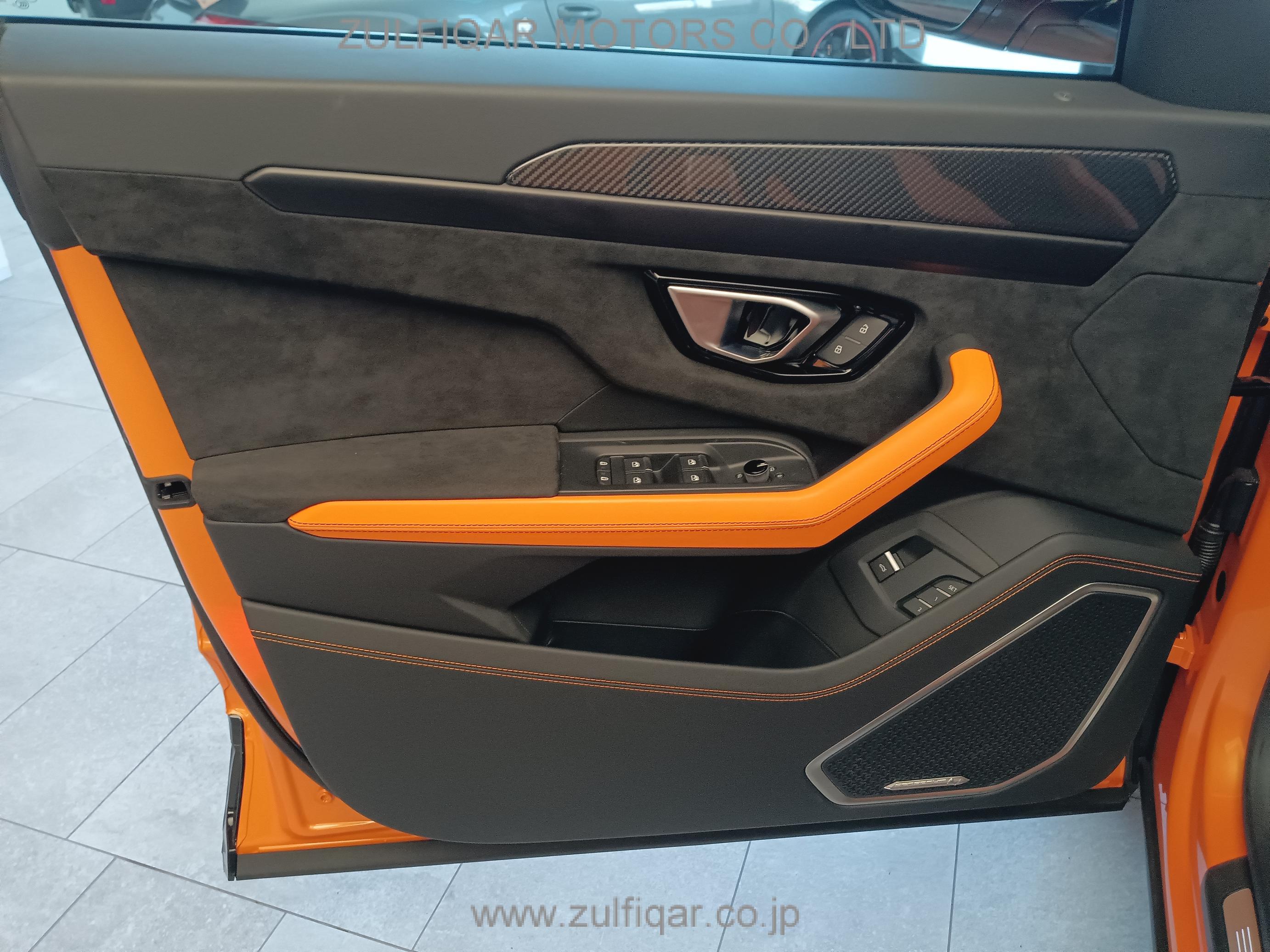 LAMBORGHINI URUS 2021 Image 26