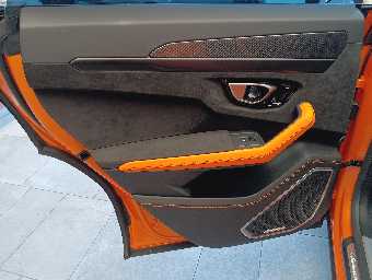 LAMBORGHINI URUS 2021 Image 23