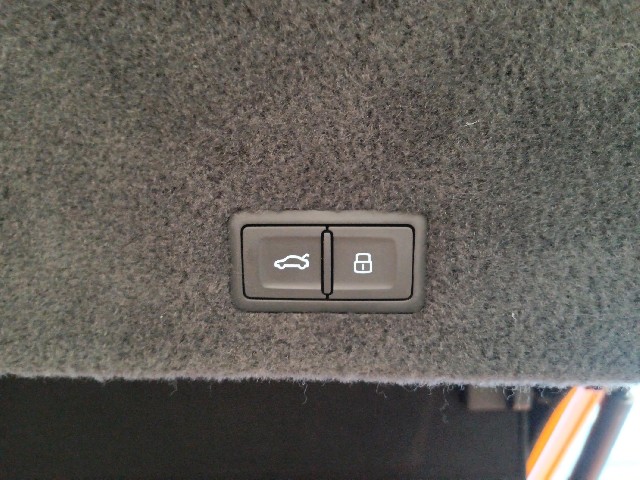 LAMBORGHINI URUS 2021 Image 31