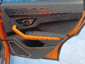 LAMBORGHINI URUS 2021 Image 28