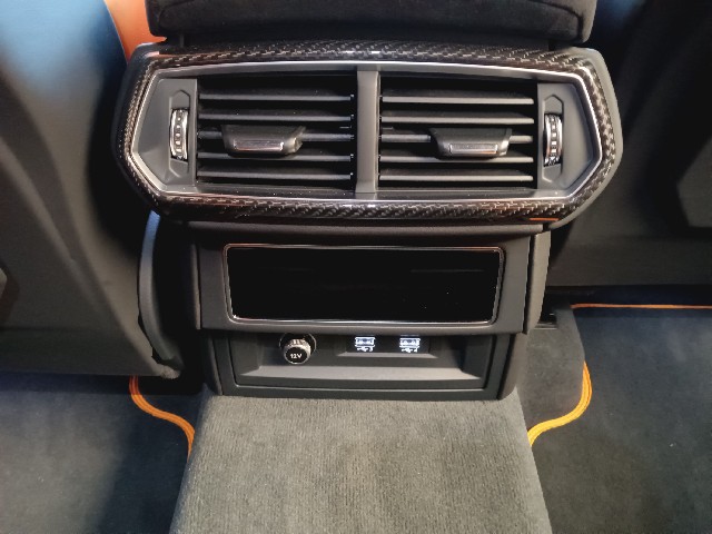 LAMBORGHINI URUS 2021 Image 39