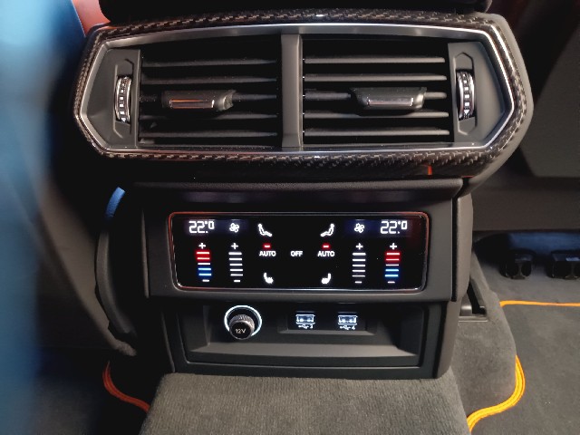 LAMBORGHINI URUS 2021 Image 58