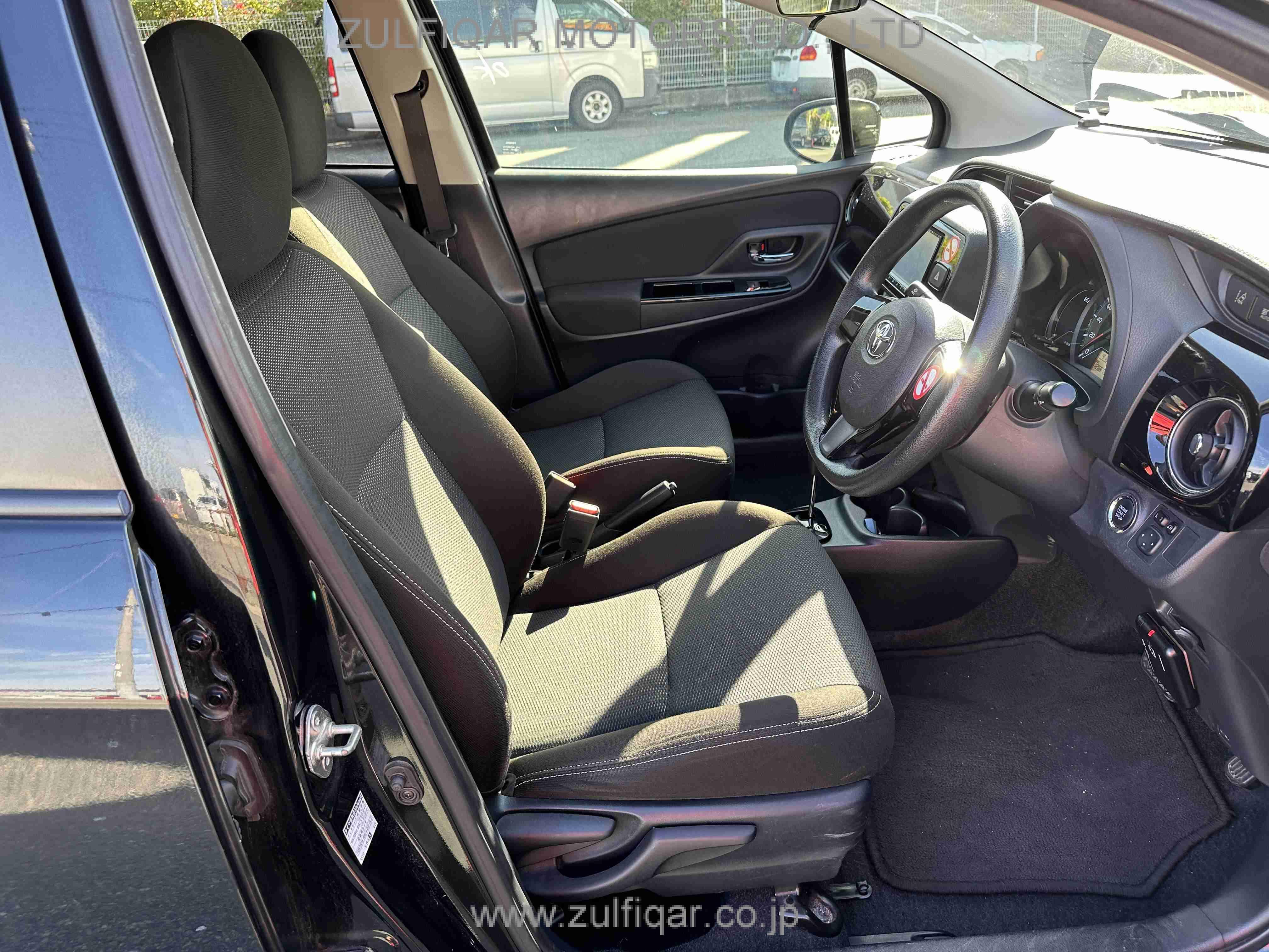 TOYOTA VITZ 2019 Image 21