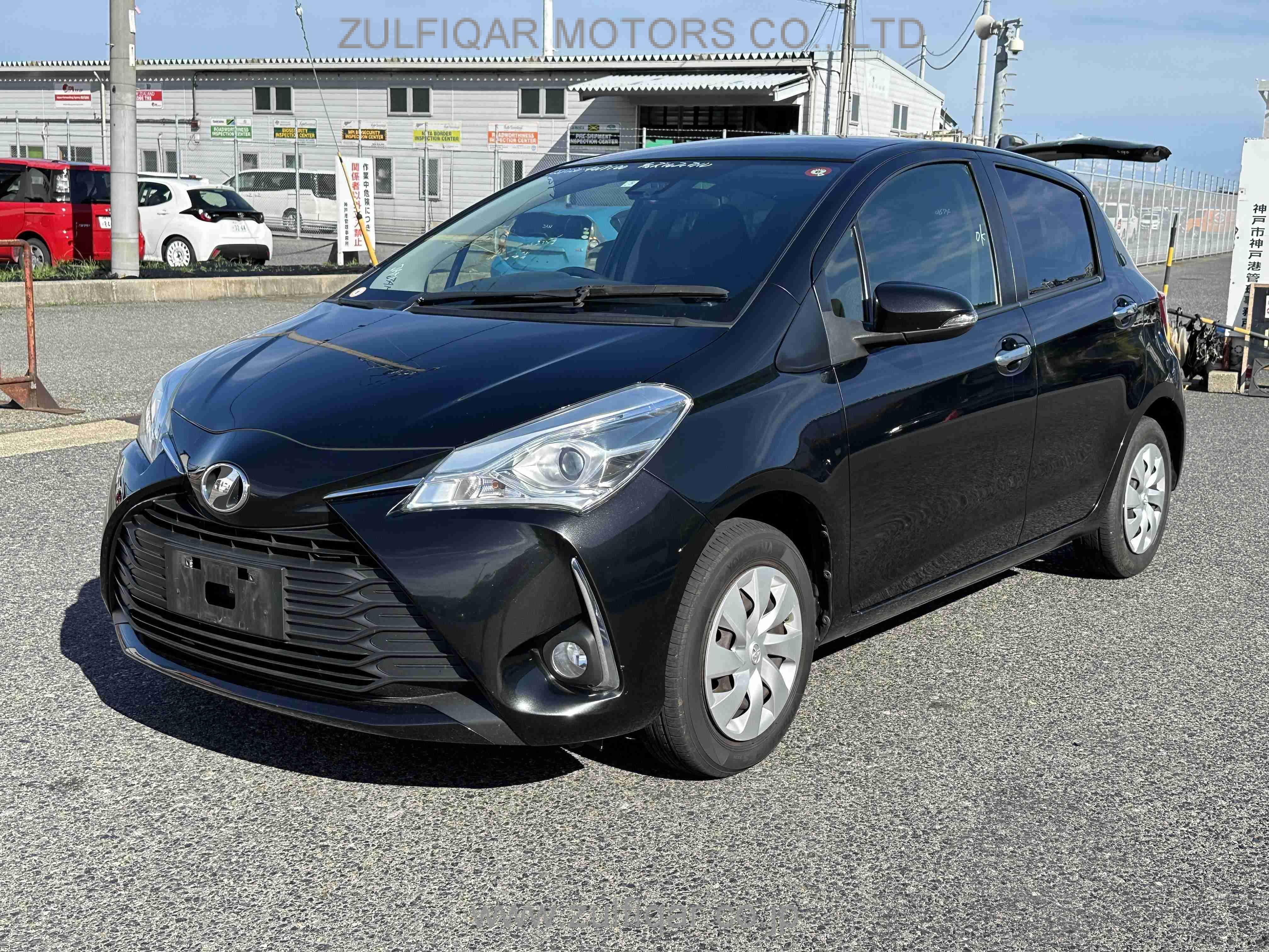 TOYOTA VITZ 2019 Image 10