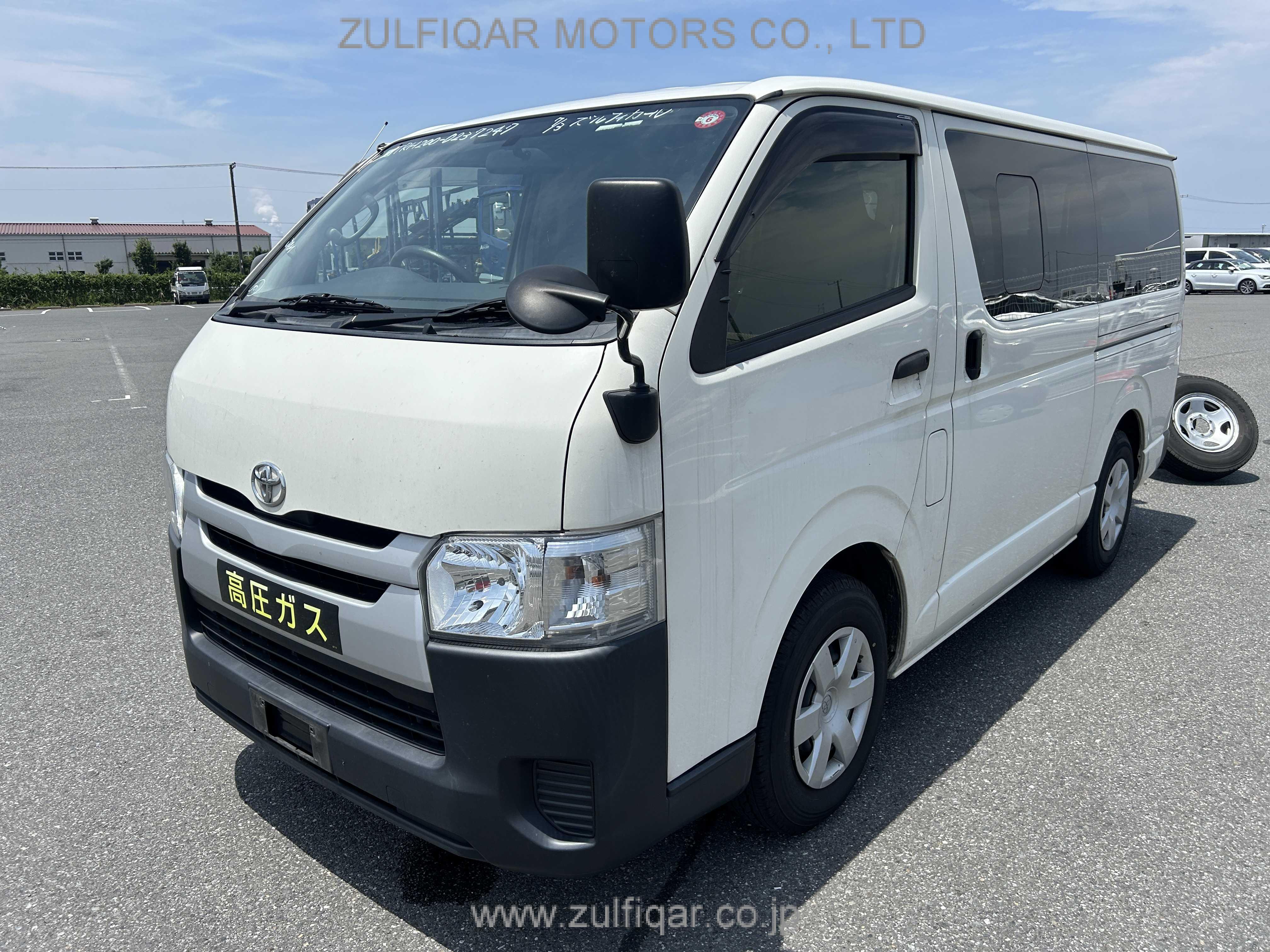 TOYOTA HIACE 2016 Image 11