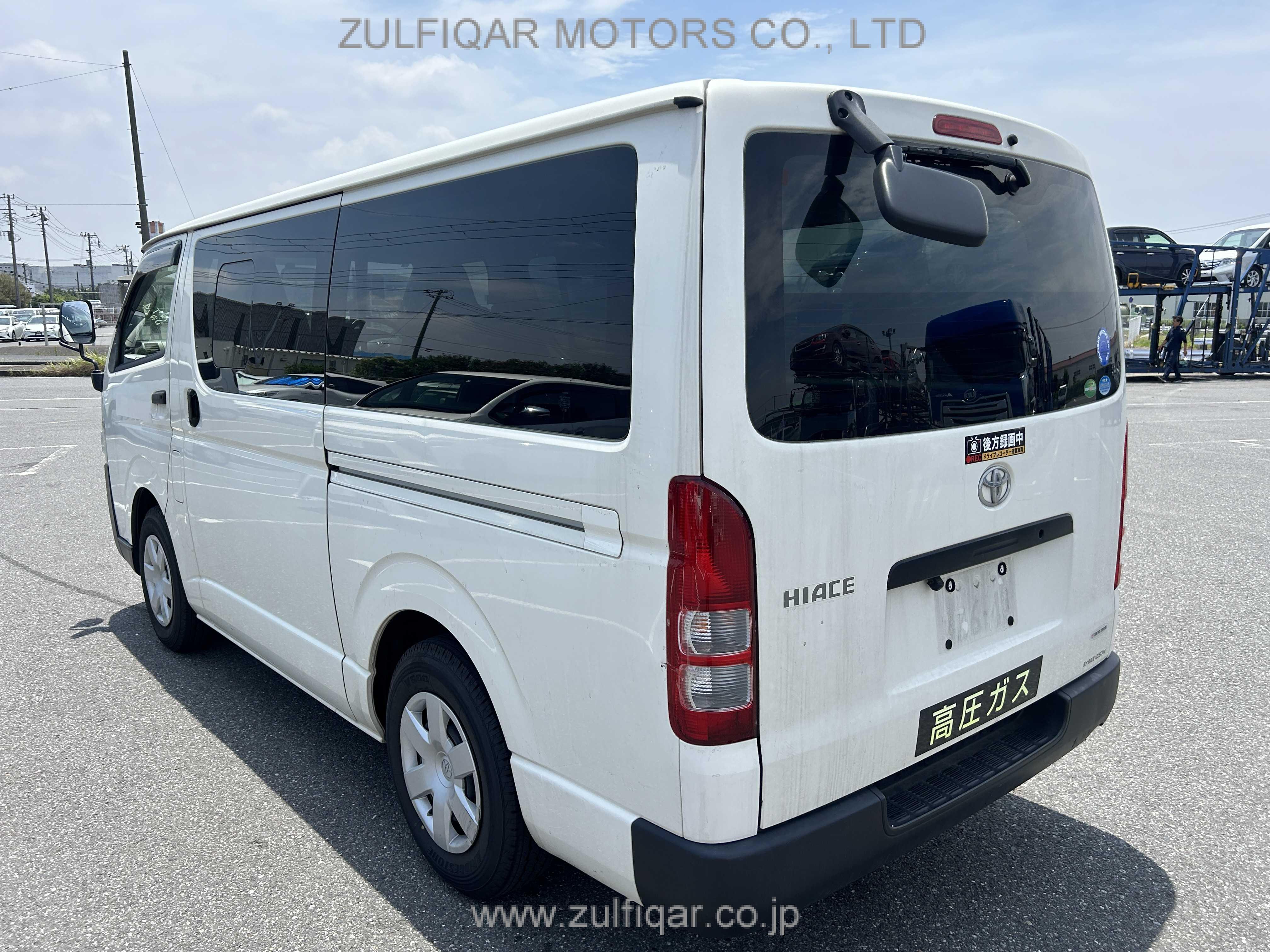 TOYOTA HIACE 2016 Image 19