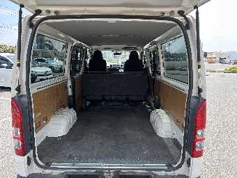 TOYOTA HIACE 2016 Image 15