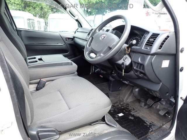 TOYOTA HIACE 2016 Image 6