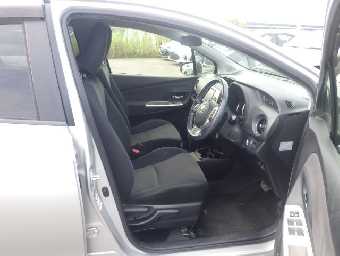 TOYOTA VITZ 2016 Image 12