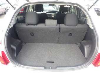 TOYOTA VITZ 2016 Image 15
