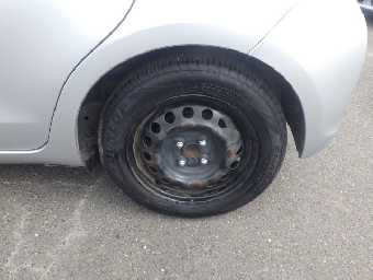 TOYOTA VITZ 2016 Image 22