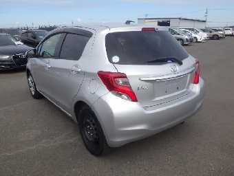 TOYOTA VITZ 2016 Image 4