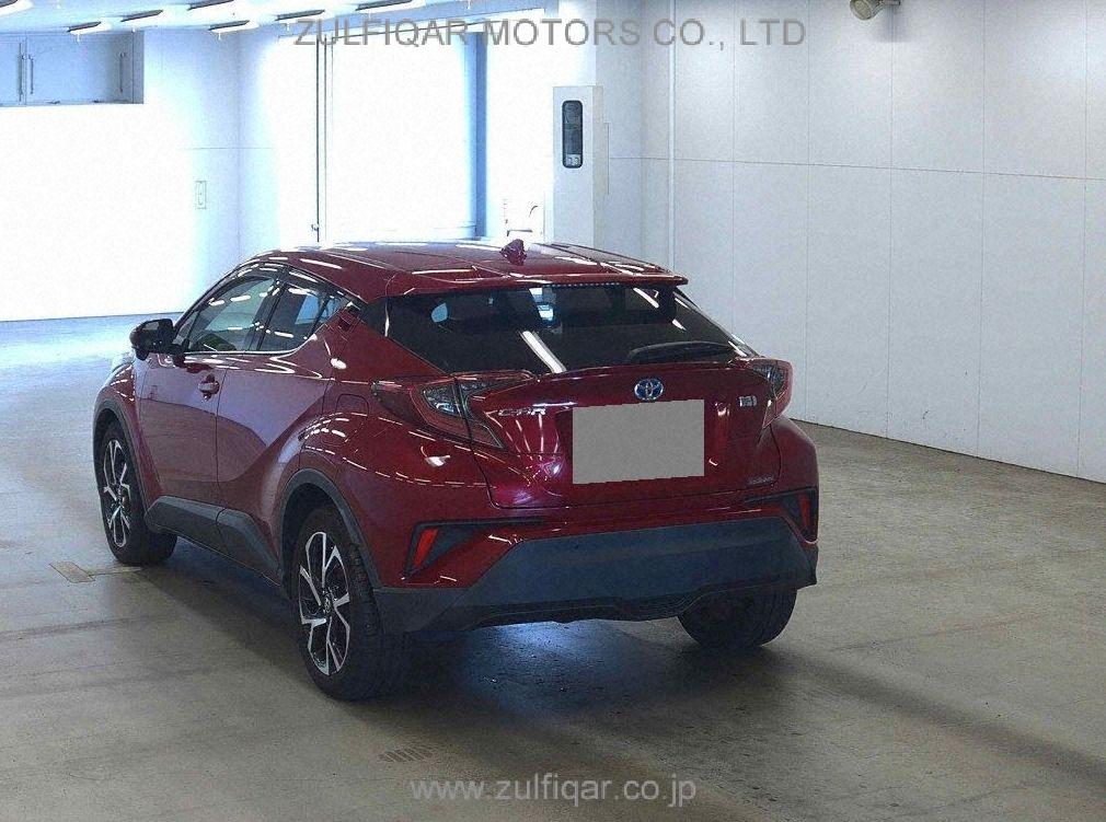 TOYOTA C-HR 2018 Image 2