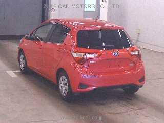 TOYOTA VITZ 2017 Image 2