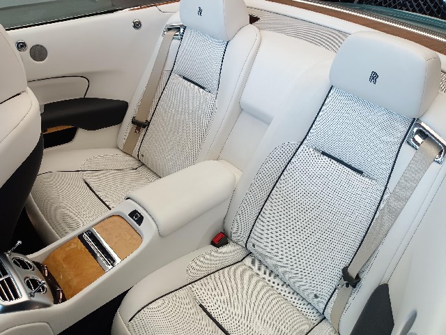 ROLLS ROYCE DAWN 2017 Image 29
