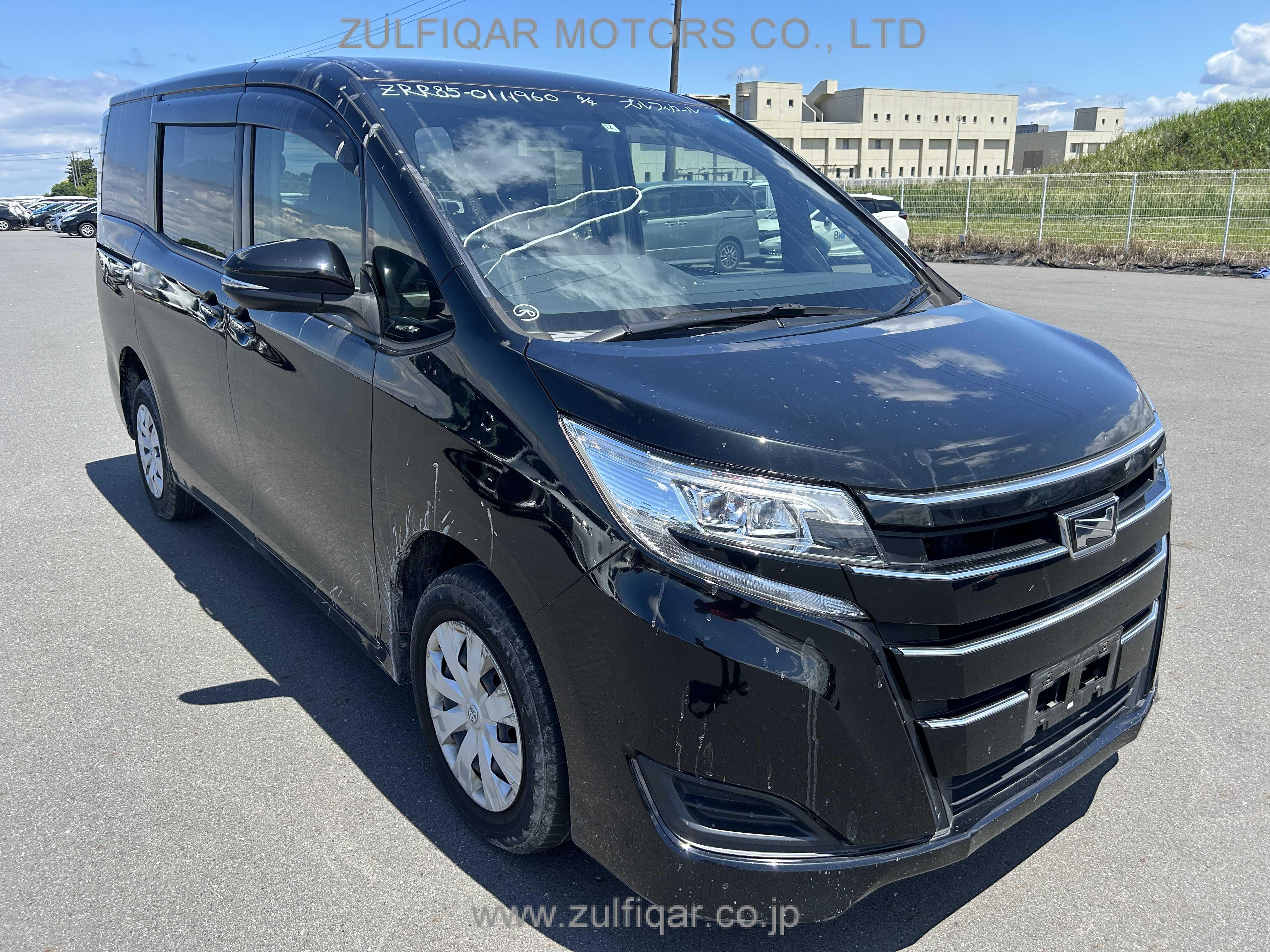 TOYOTA NOAH 2018 Image 11