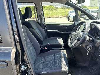 TOYOTA NOAH 2018 Image 15