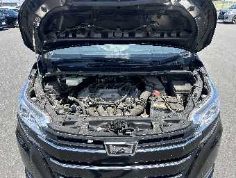TOYOTA NOAH 2018 Image 19