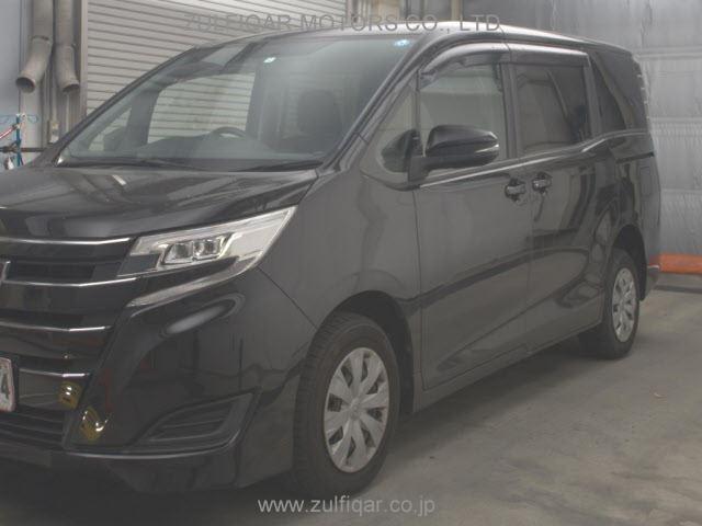 TOYOTA NOAH 2018 Image 4