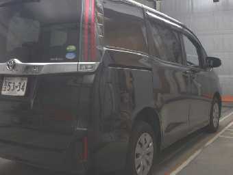 TOYOTA NOAH 2018 Image 5