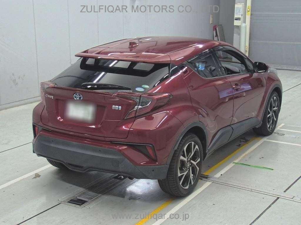 TOYOTA C-HR 2018 Image 2