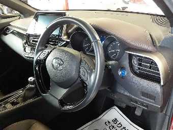 TOYOTA C-HR 2018 Image 7