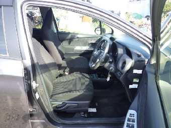 TOYOTA VITZ 2016 Image 10