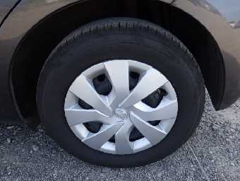 TOYOTA VITZ 2016 Image 20