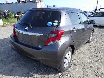 TOYOTA VITZ 2016 Image 3