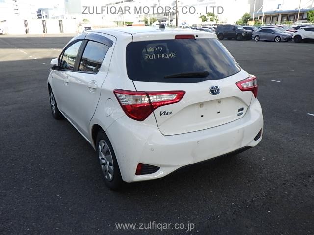 TOYOTA VITZ 2019 Image 19