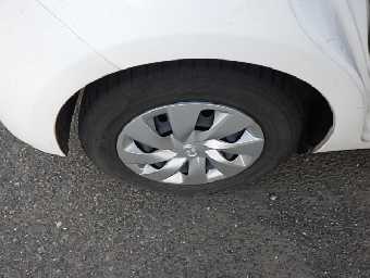 TOYOTA VITZ 2019 Image 10