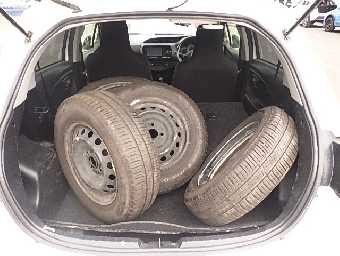 TOYOTA VITZ 2019 Image 11