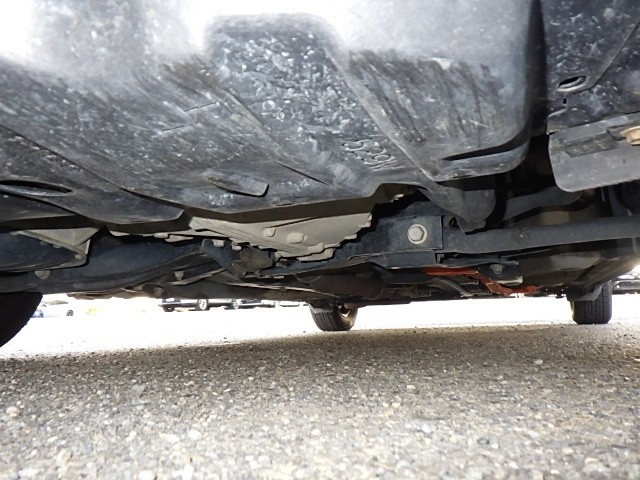 TOYOTA VITZ 2019 Image 31