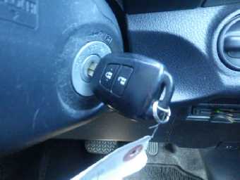 TOYOTA VITZ 2016 Image 9