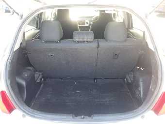 TOYOTA VITZ 2016 Image 14