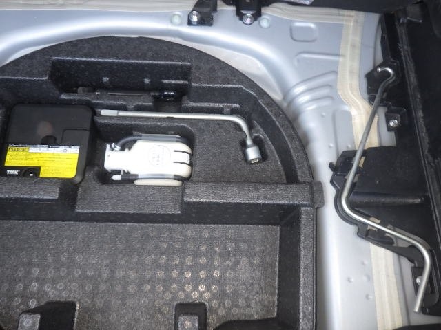 TOYOTA VITZ 2016 Image 23