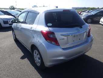TOYOTA VITZ 2016 Image 4