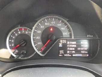 TOYOTA VITZ 2016 Image 8