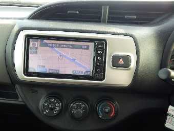 TOYOTA VITZ 2016 Image 8