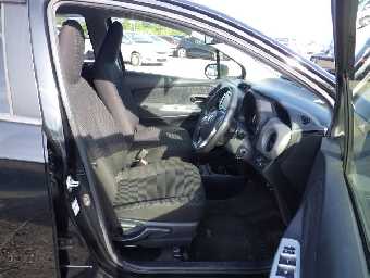 TOYOTA VITZ 2016 Image 10