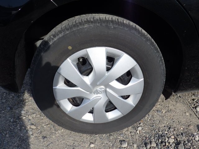 TOYOTA VITZ 2016 Image 33