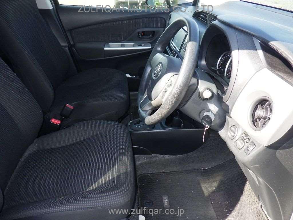 TOYOTA VITZ 2016 Image 5