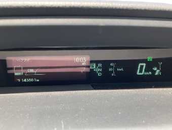 TOYOTA PRIUS PHV 2014 Image 6