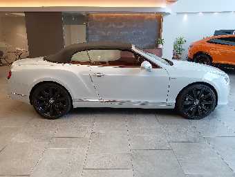 BENTLEY CONTINENTAL 2013 Image 16